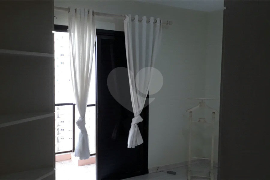 Apartamento à venda mobiliado nos Jardins — 126 m²