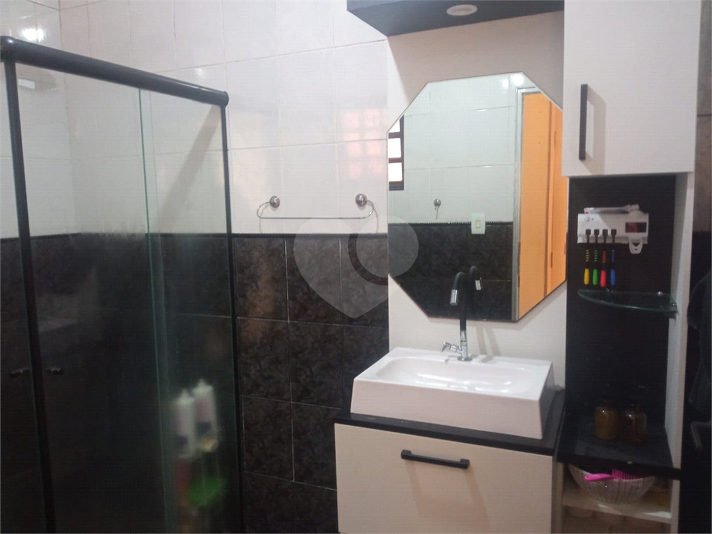 Casa com 60m², 2 dormitórios, 2 vagas, à venda na Vila Fachini