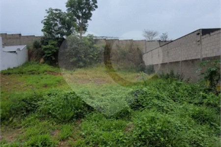 Terreno / Lote a Venda no Residencial Parque dos Pinheiros em Vinhedo/SP