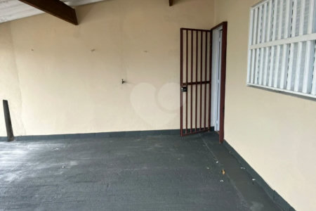 Sobrado á venda na Vila Matilde, 137m², 4 quartos e 2 vagas de garagem