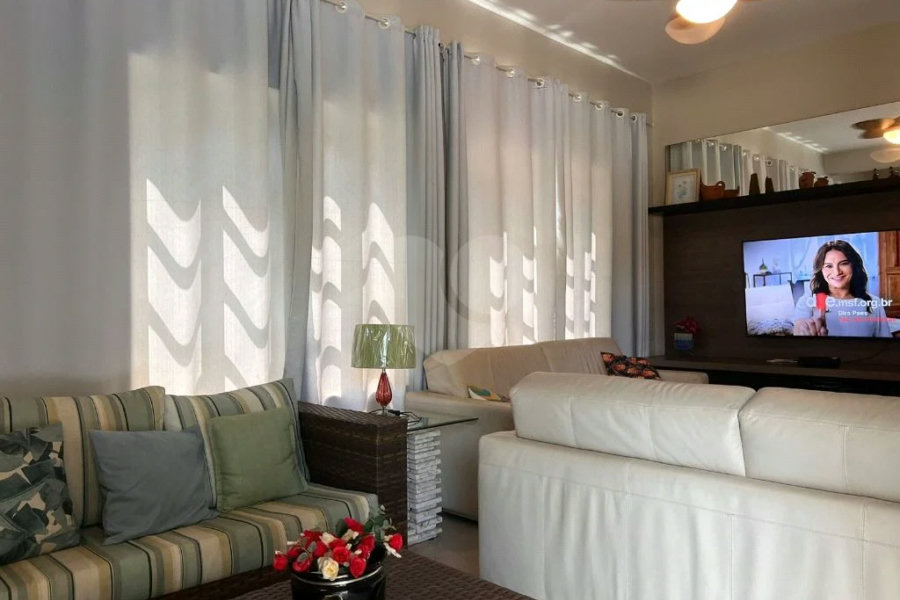 Casa à venda com 4 quartos, sendo 2 suítes,  em Riviera de São Lourenço, Bertioga, SP