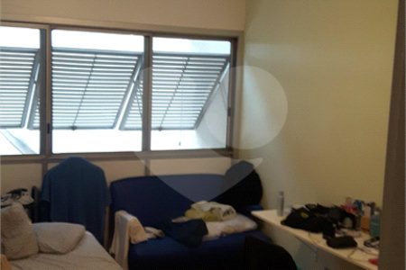 Apartamento de 2 quartos à venda perto do Metrô Paraíso! Excelente localização!
