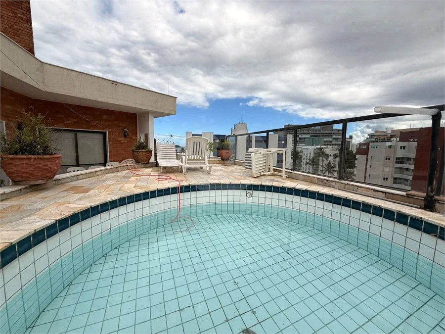 Cobertura à venda com 5 quartos, sendo 3 suítes,  em Riviera de São Lourenço, Bertioga, SP