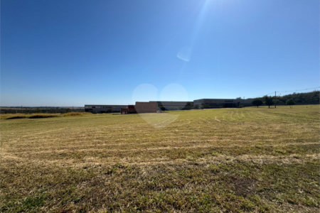 Terreno Comercial á venda em Parque Tecnológico Damha II em São Carlos.