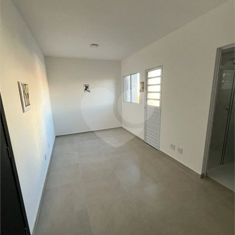 Sobre kitnet com 20 m² para alugar em São Paulo - SP