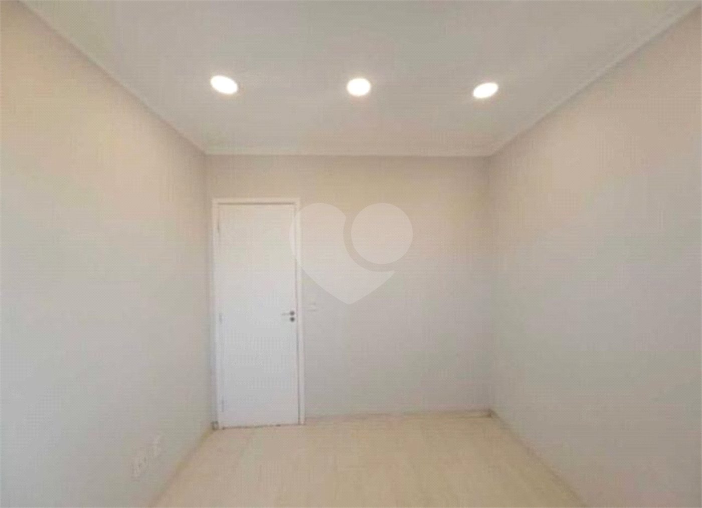 Apartamento no Edifício Torres di Itália.