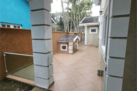 LINDA CASA PARA LOCAÇÃO COM 5 DORMITÓRIOS E PISCINA - Fernando Nobre – Cotia/SP