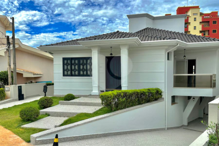 Casa a venda no Parque Faber Castell I