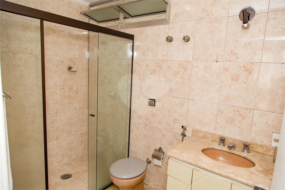 Apartamento 100M2 com 3 dormitórios sendo 1 suíte no melhor do Jardins