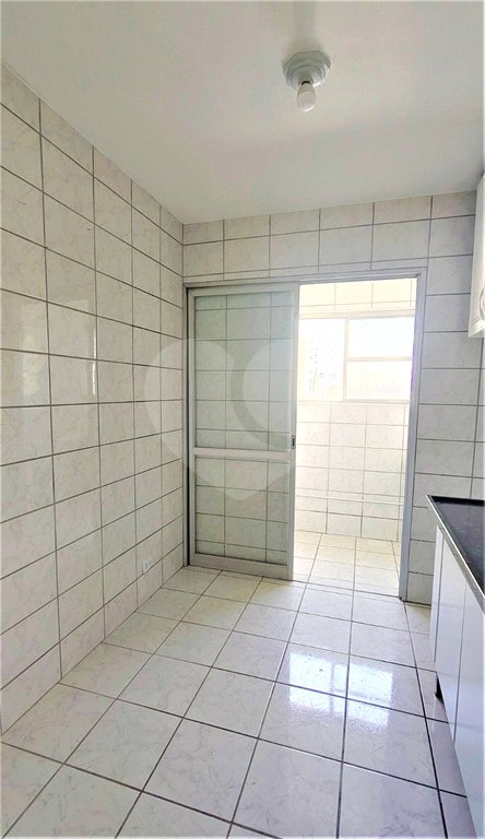 APARTAMENTO 1 DORMITÓRIO COM VAGA
