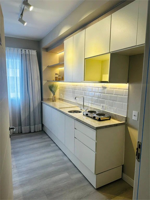 Studio mobiliado, a venda com 27m² - Lazer completo