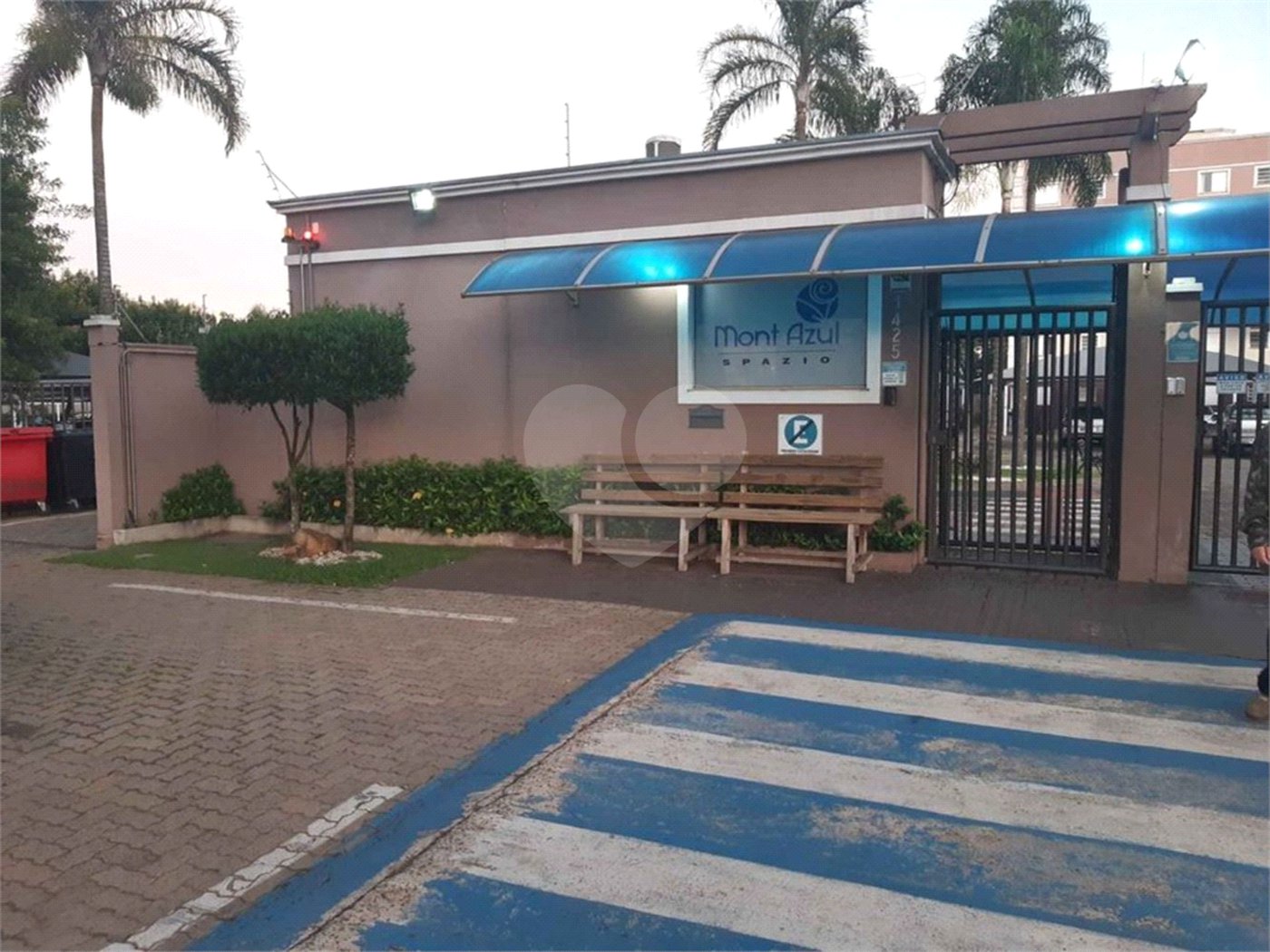Apartamento no Condomínio Mont Azul.