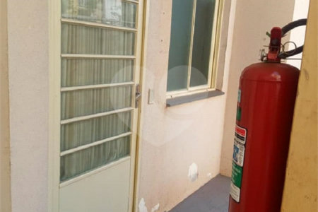 Apartamento no Condomínio Residencial Jardim das Torres.