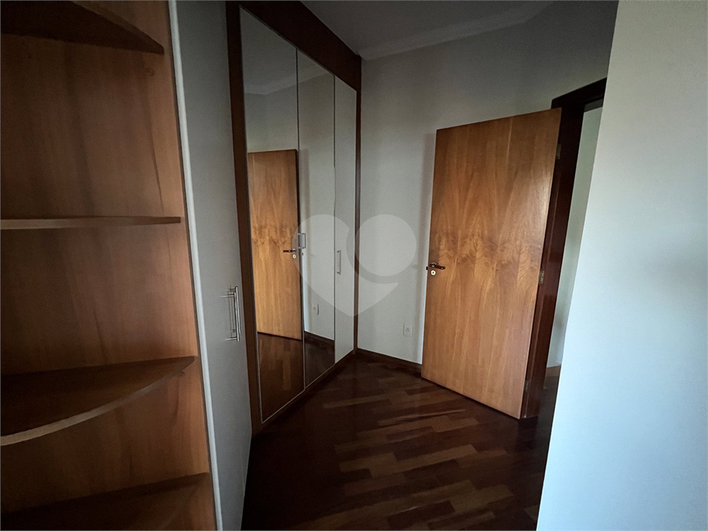 CASA COM 3 QUARTOS NO CONDOMÍNIO GRAND VILLE