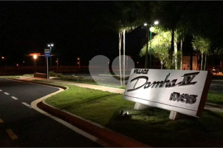 Lote no Condomínio Village Damha IV