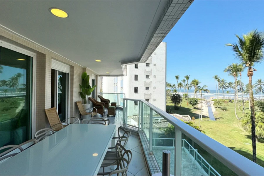 Apartamento à venda com 4 quartos, sendo 2 suítes, em Riviera de São Lourenço, Bertioga, SP