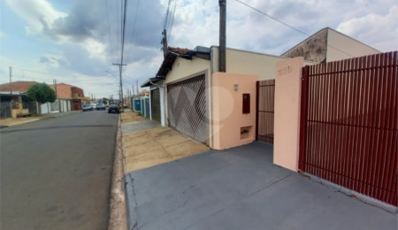 Casa à venda com 2 quartos, sendo 1 suíte, em Vila Brasília, São Carlos, SP