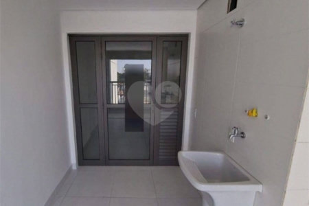 Apto com 159m² área útil com 3 suítes 2 vagas varanda gourmet e lazer completo.