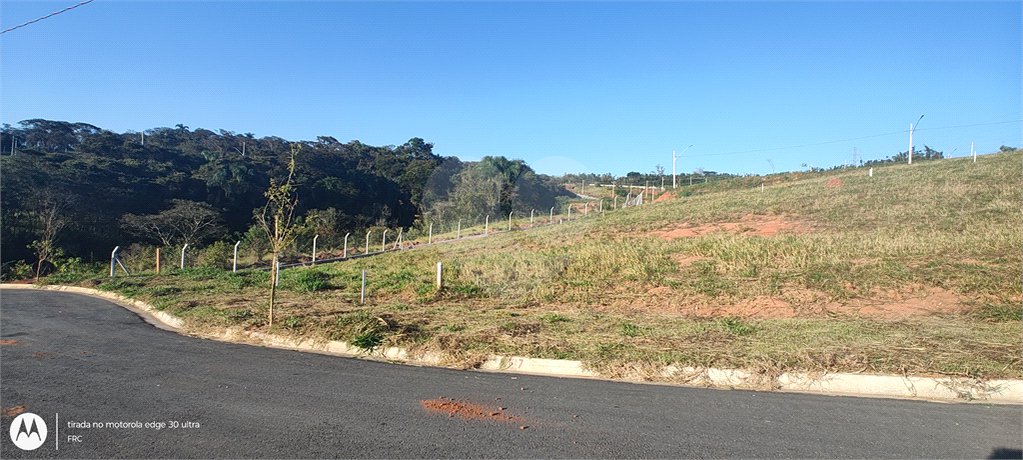 Terreno em Atibaia com 360 m² condomínio fechado com ampla área de lazer