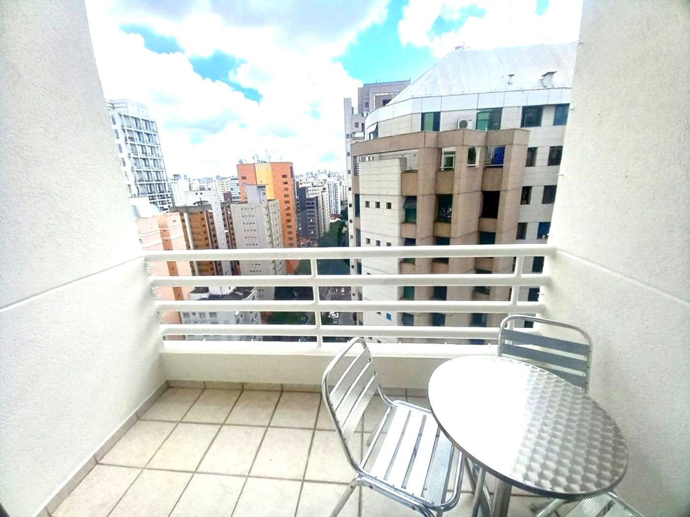 Apartamento duplex mobiliado para alugar em Moema de 74 metros quadrados 2 suítes 2 vagas lazer comp