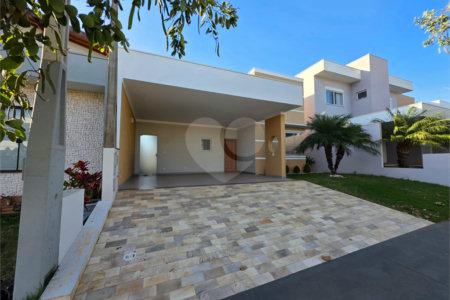 Casa no Village Damha III, 3 quartos 2 suítes