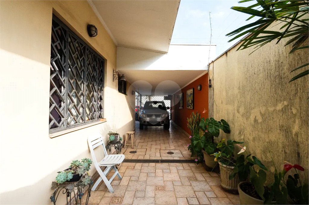 Casa a venda no Planalto Paulista, 2 suítes, 4 vagas, 230 m², quintal e localização privilegiada