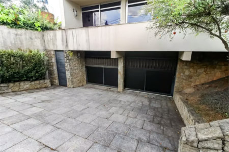 Sobrado à venda com 4 quartos, sendo 3 suítes, em Vila Sônia, São Paulo, SP