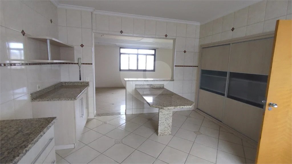 Apartamento Edifício Romano