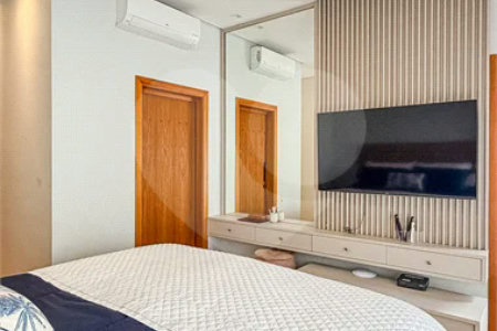 Indaiatuba - HOME DESIGN - Casa Térrea - Condomínio Paradiso - 420 m² de terreno - 307,19 m² de área construída - 3 suítes completas, sendo 1 master com closet planejado e banheira de imersão - Sala de TV reversível para 4ª suíte - Sala de estar ampla e varanda gourmet integrada - Cozinha com móve