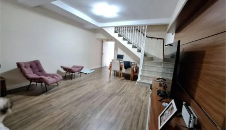 Casa à venda com 3 quartos, sendo 1 suíte,  em Vila Gomes, São Paulo, SP