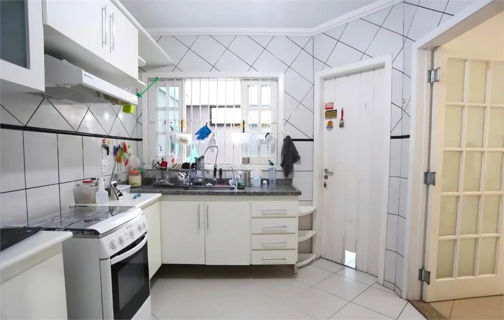 Encante-se com esta casa em condomínio na Vila Gomes!