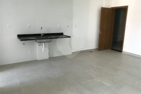 APARTAMENTO 02 DORMITÓRIOS COLADO NA USP