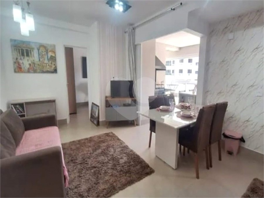 Apartamento com uma suíte para locação ao lado do Shopping Metrô Tatuapé. SP