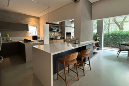 Apartamento Garden na Mooca de 322m² com 3 suítes e 5 vagas.