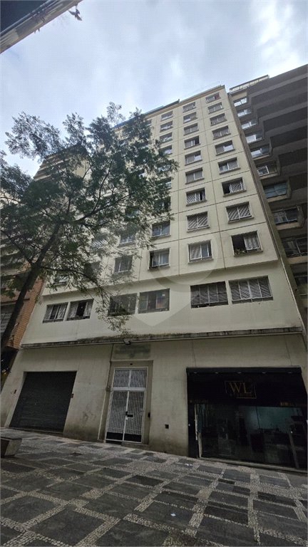 Apartamento com 48 m² localizado na Rua Conselheiro Crispiniano, 125