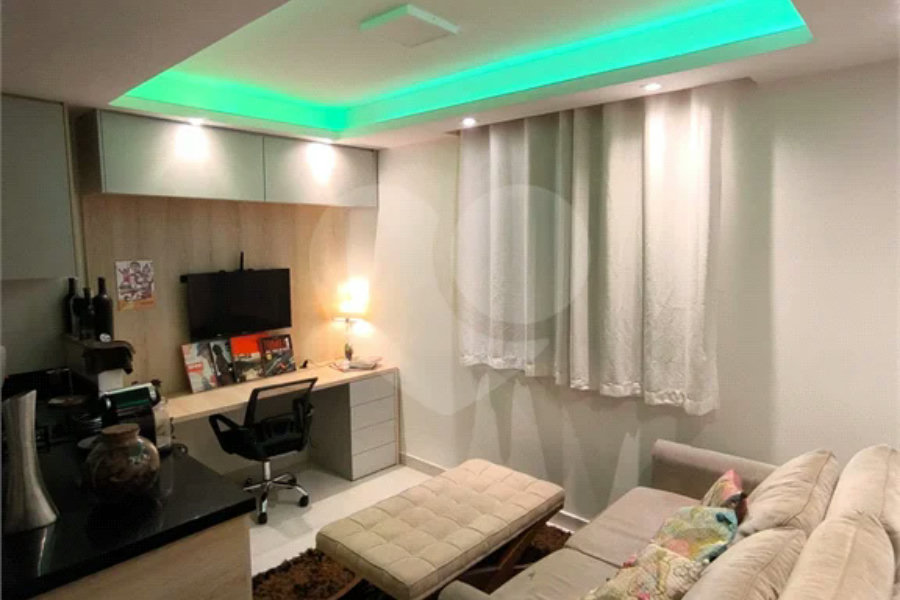 Studio totalmente mobiliado , inclusive TV, Geladeira . Completo