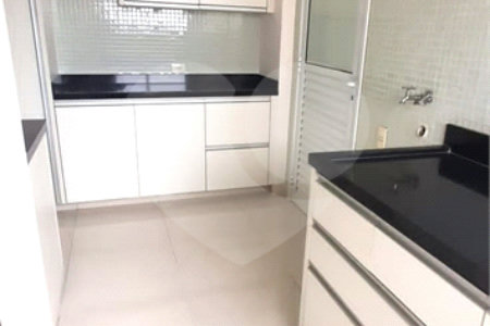 Apartamento Alto Padrão de 176m² na Aclimação — São Paulo/SP