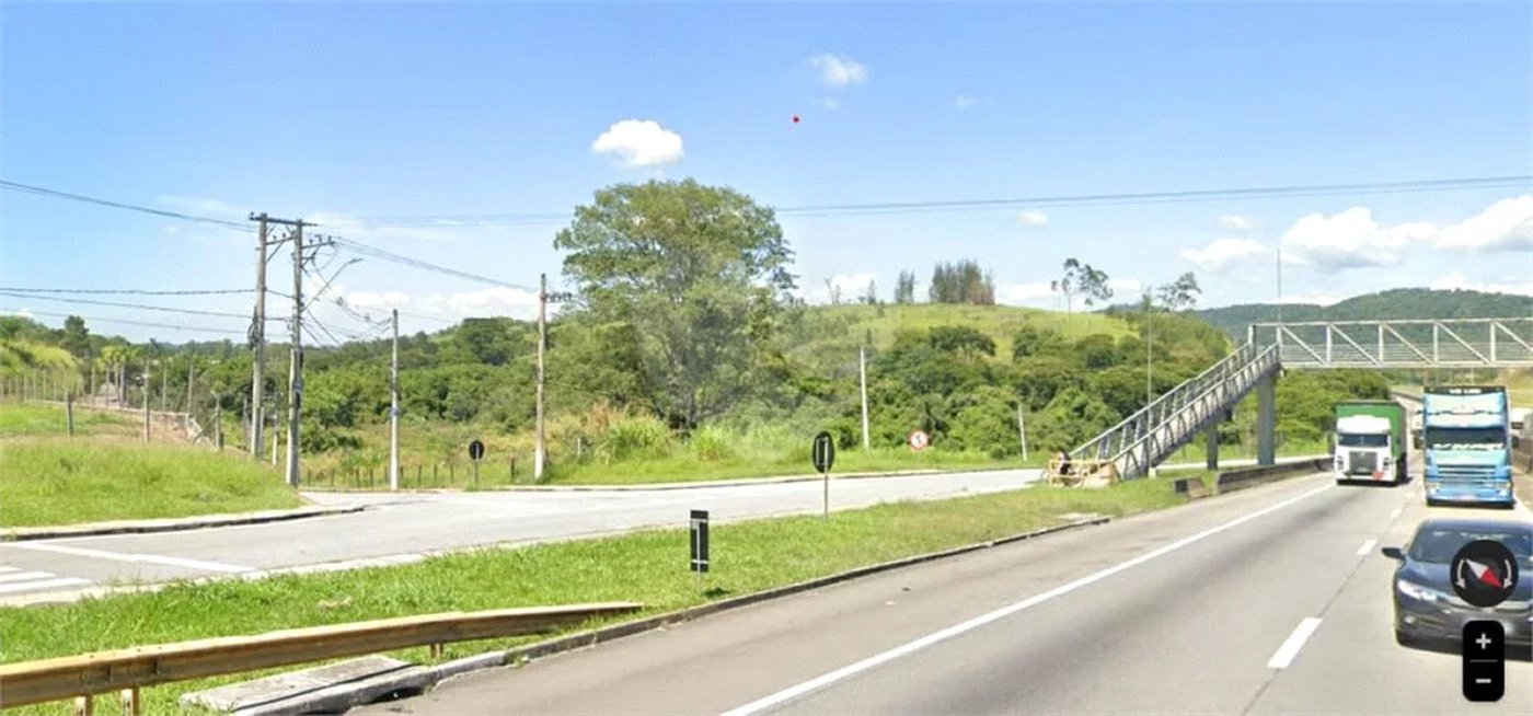 ÁREA INDUSTRIAL Á VENDA ÀS MARGENS DA ROD. PRES.DUTRA/GUARAREMA