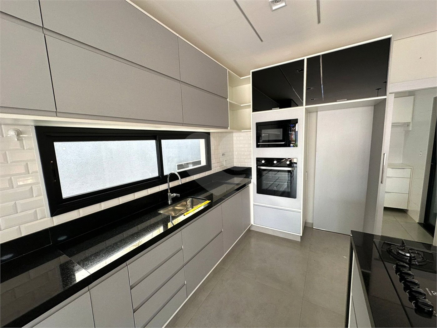 Apartamento Condomínio Montreal