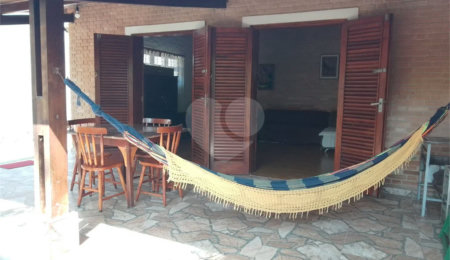 Casa Térrea à venda com 2 quartos, sendo 1 suíte,  em Perequê Mirim, Ubatuba, SP