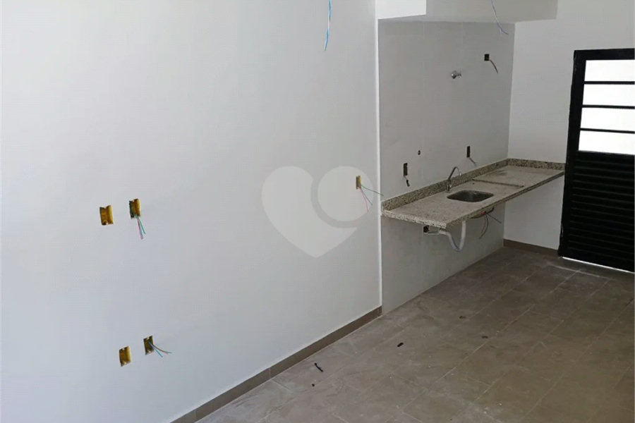 Casa à venda com 2 quartos no condomínio Vila Davos 2, São Paulo - SP