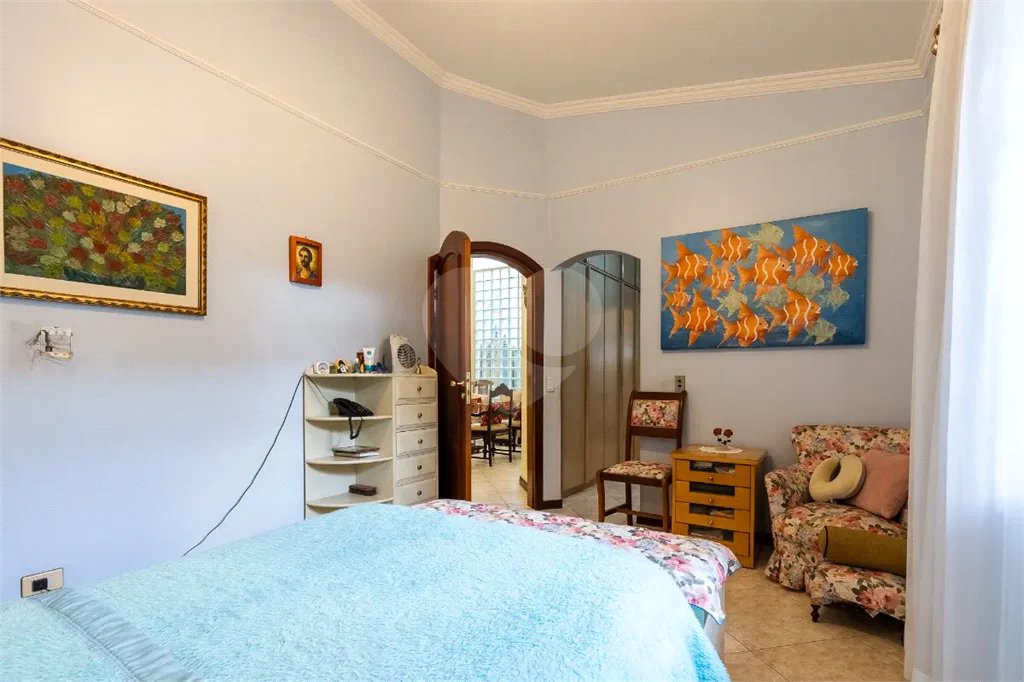 Casa a venda no Planalto Paulista, 2 suítes, 4 vagas, 230 m², quintal e localização privilegiada