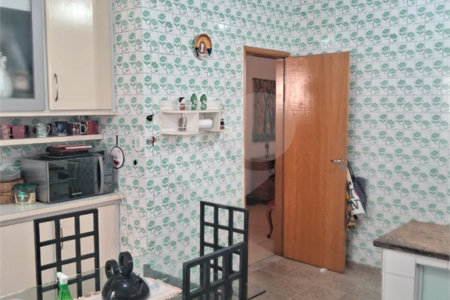 Casa à venda com 3 quartos, sendo 2 suítes, no condomínio Rio Bon, Rio de Janeiro - RJ