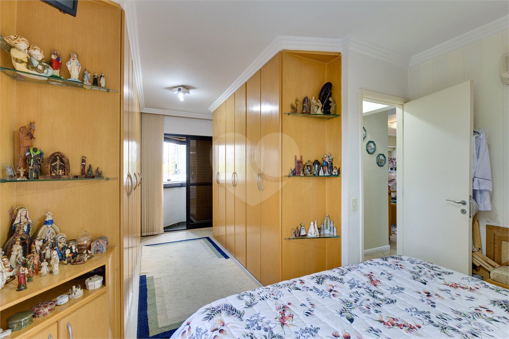 Apartamento à venda com 3 quartos, sendo 2 suítes, em Santo Amaro, São Paulo, SP