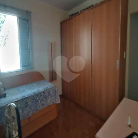 Sobrado com 125m² , 3 dormitórios , sendo 1 suíte , 2 vagas de garagem , à venda no Bosque da Saúde.