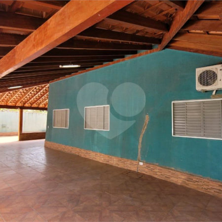 Chácara à venda com 4 quartos, sendo 1 suíte, em Área Rural de Salto, Salto, SP