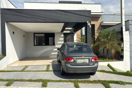 Casa à venda com 3 quartos, sendo 1 suíte, no condomínio Vila Paraty, Indaiatuba - SP