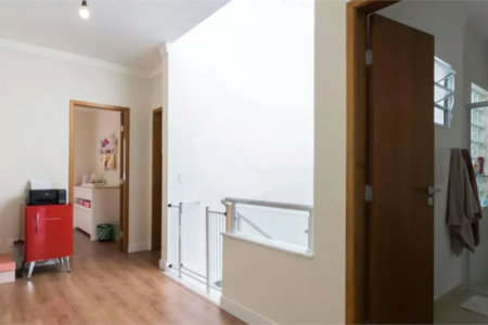 Sobrado à venda com 3 quartos, sendo 1 suíte, em Vila Firmiano Pinto, São Paulo, SP