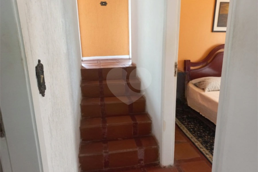 Casa à venda com 4 quartos, sendo 2 suítes, no condomínio Residencial Ypeville, Mairiporã - SP