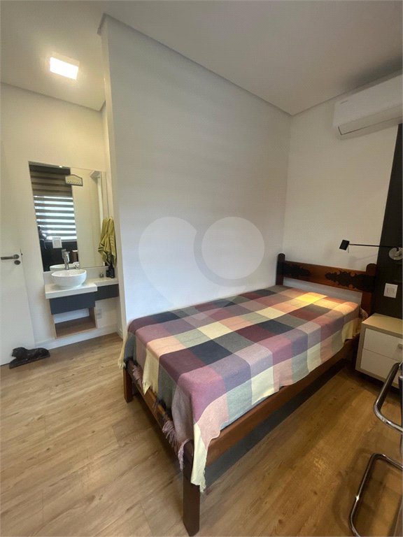 Casa à venda com 3 suítes no condomínio Braziliana, Valinhos - SP